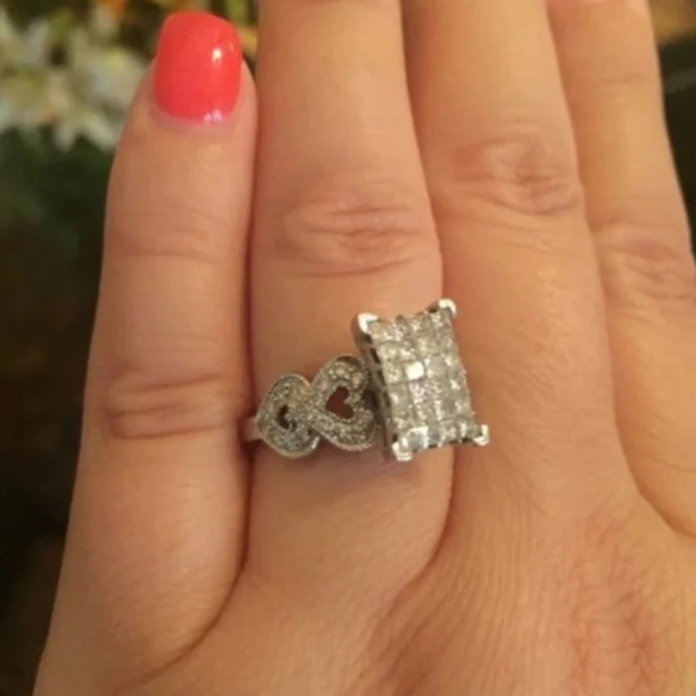 Magnificent! *ESTATE* 14k WG Natural Diamond Heart Cluster Cocktail Ring